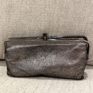 HOBO Lauren clutch wallet